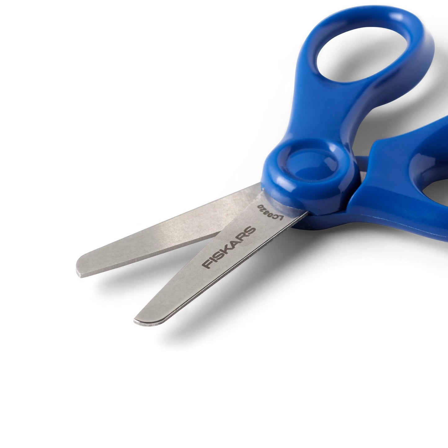 Fiskars 5 Inch Pointed Kids Scissor Ages 4-7, Safety Scissors With Cover